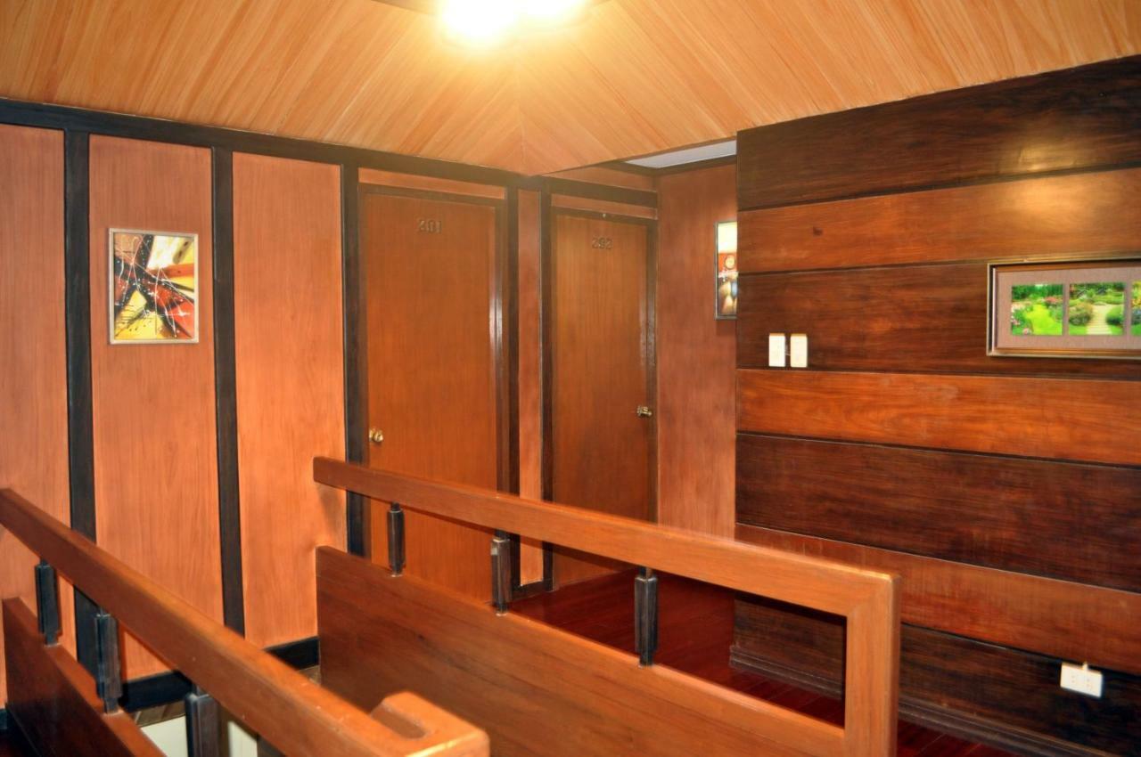 Peak House Garden Pension Ель-Нідо Екстер'єр фото